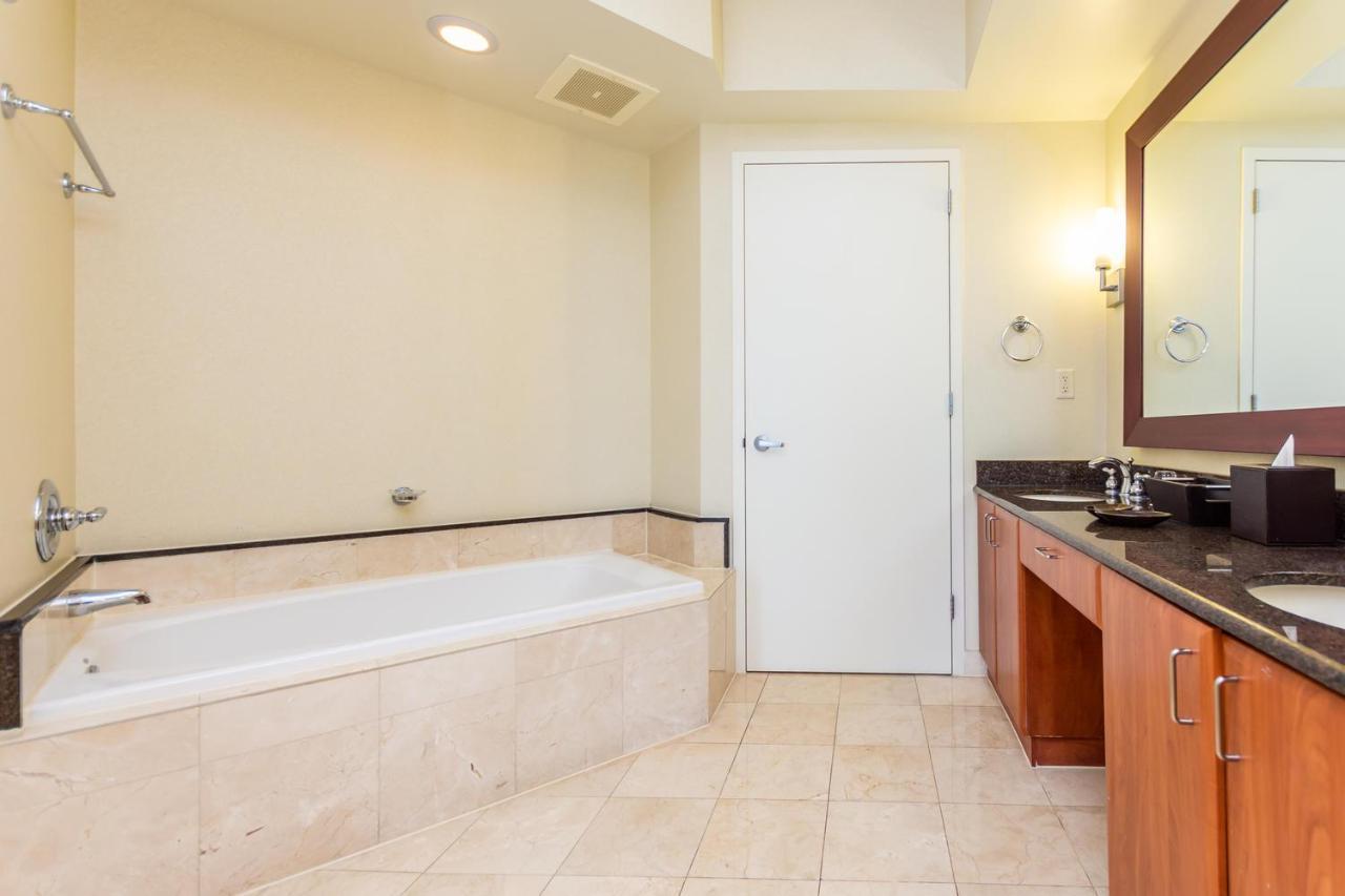 Hotel International Beach Tump Resort Ocean View 1100 Sf 1 Bed 1Bth Privately Owned Sunny Isles Маямі-Біч Екстер'єр фото